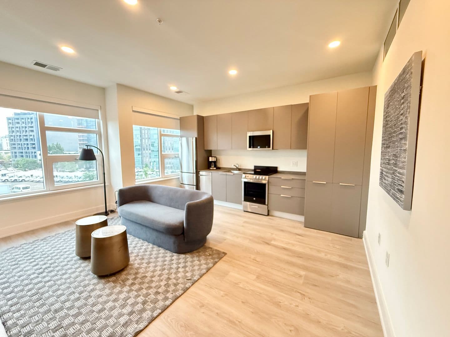 Washington Apartment: 1324 N Capitol St NW