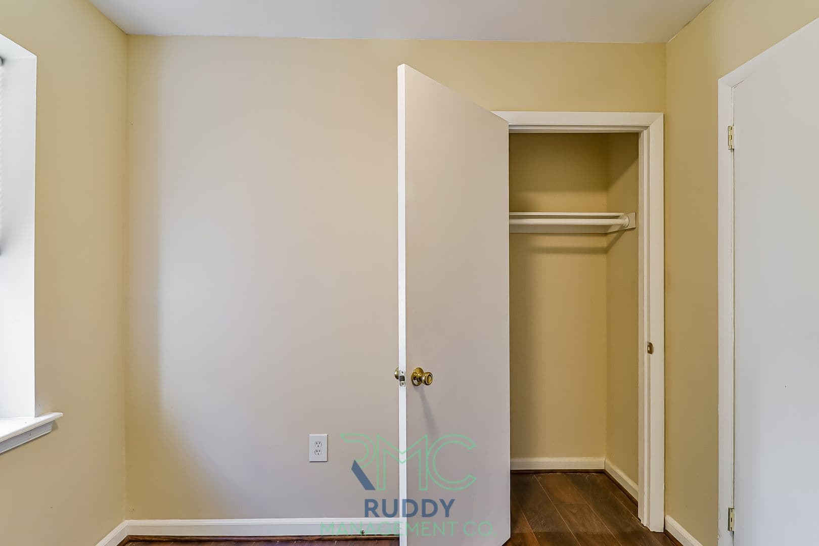 Washington Apartment: 3130 Buena Vista Terracce