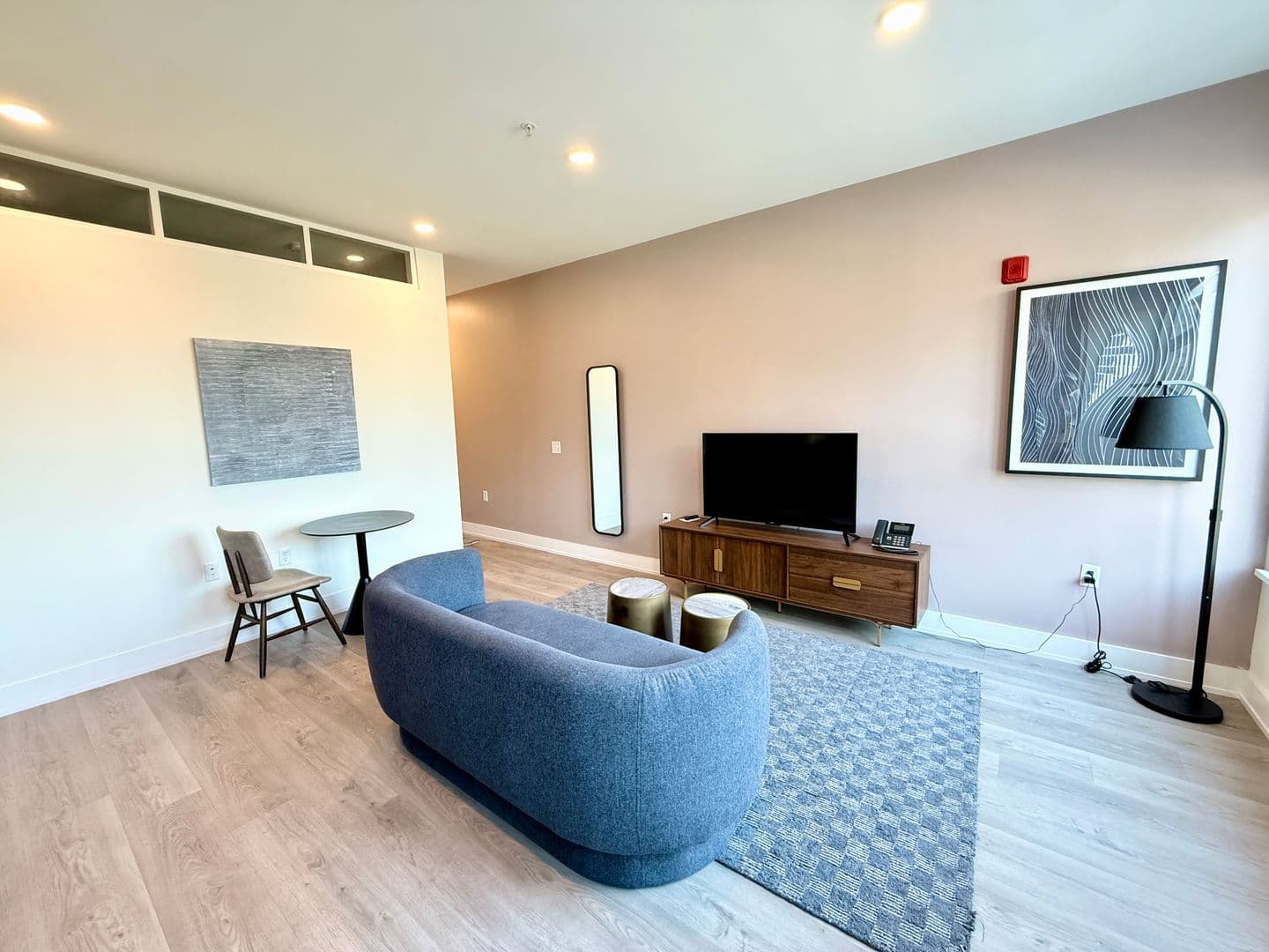 Washington Apartment: 1324 N Capitol St NW