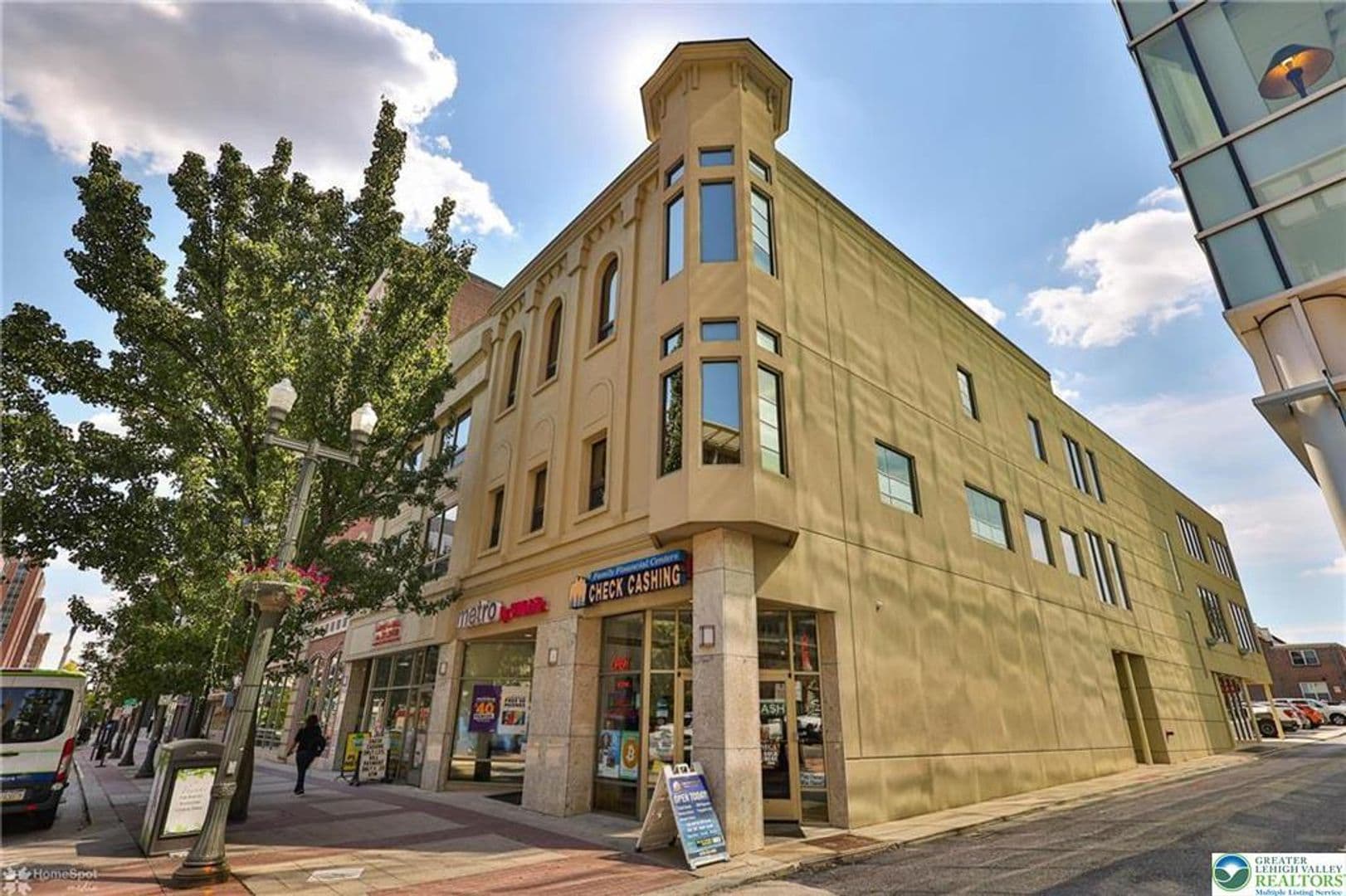 Allentown Apartment: 818-822 Hamilton St.