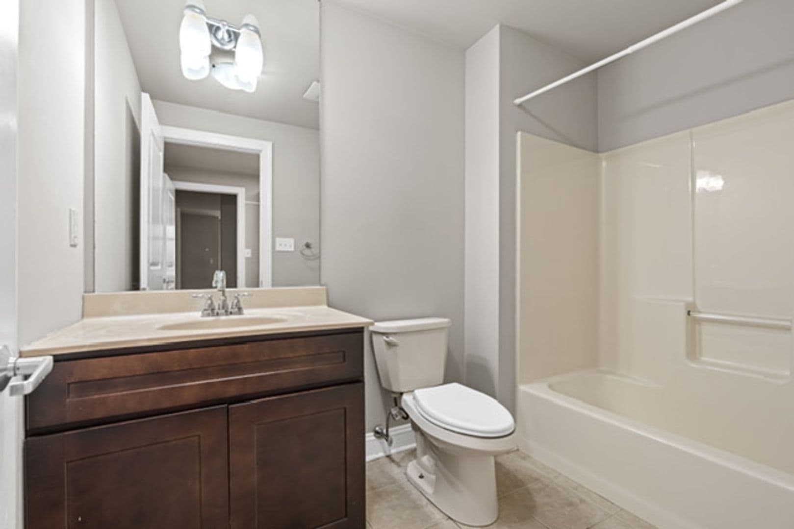 Allentown Apartment: 818-822 Hamilton St.