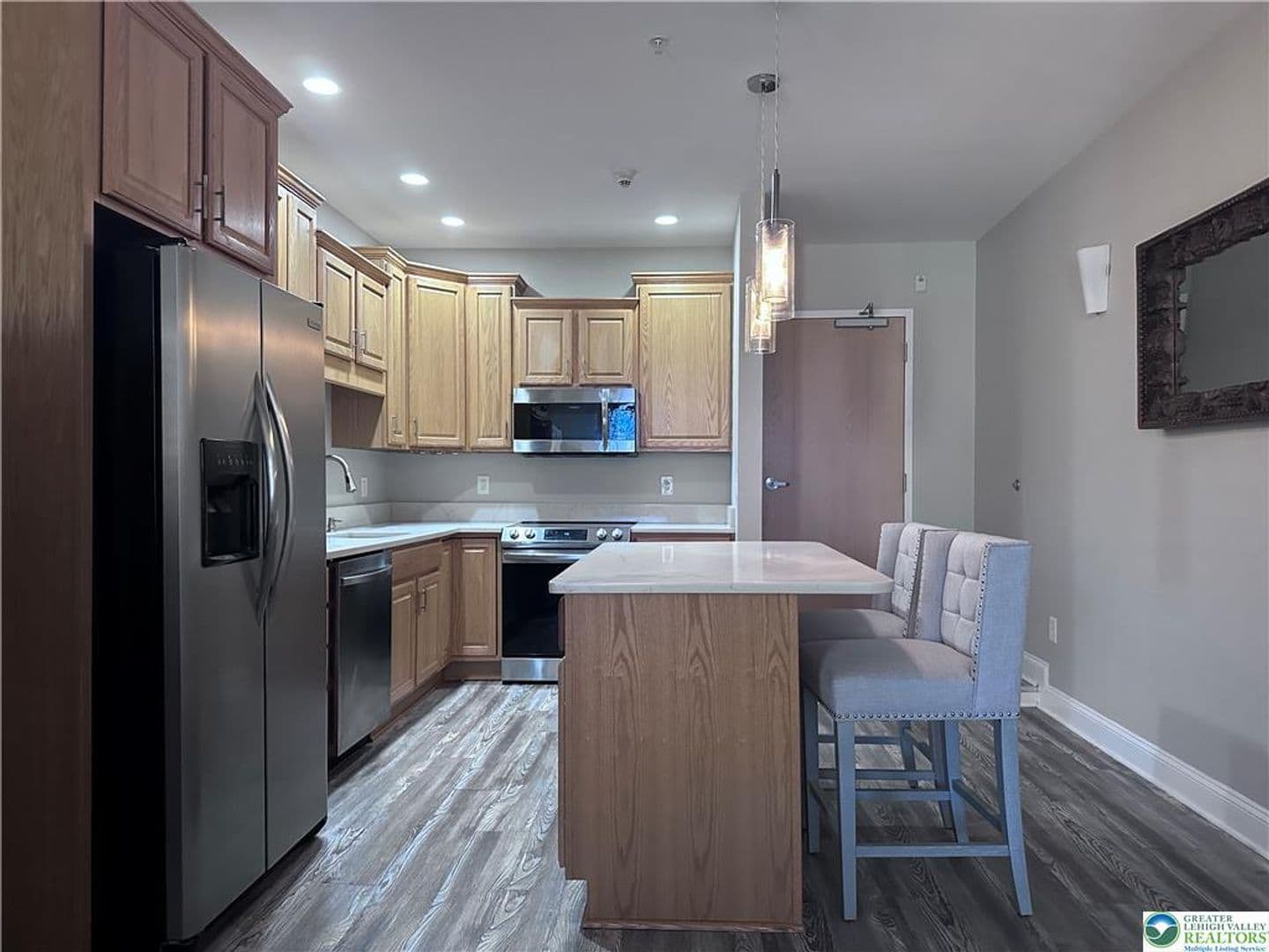 Allentown Apartment: 818-822 Hamilton St.