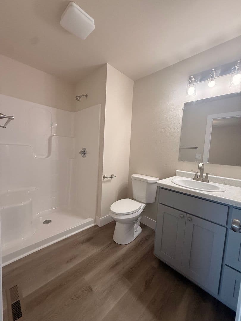 Plover Apartment: 3024/3020 Bennington Place