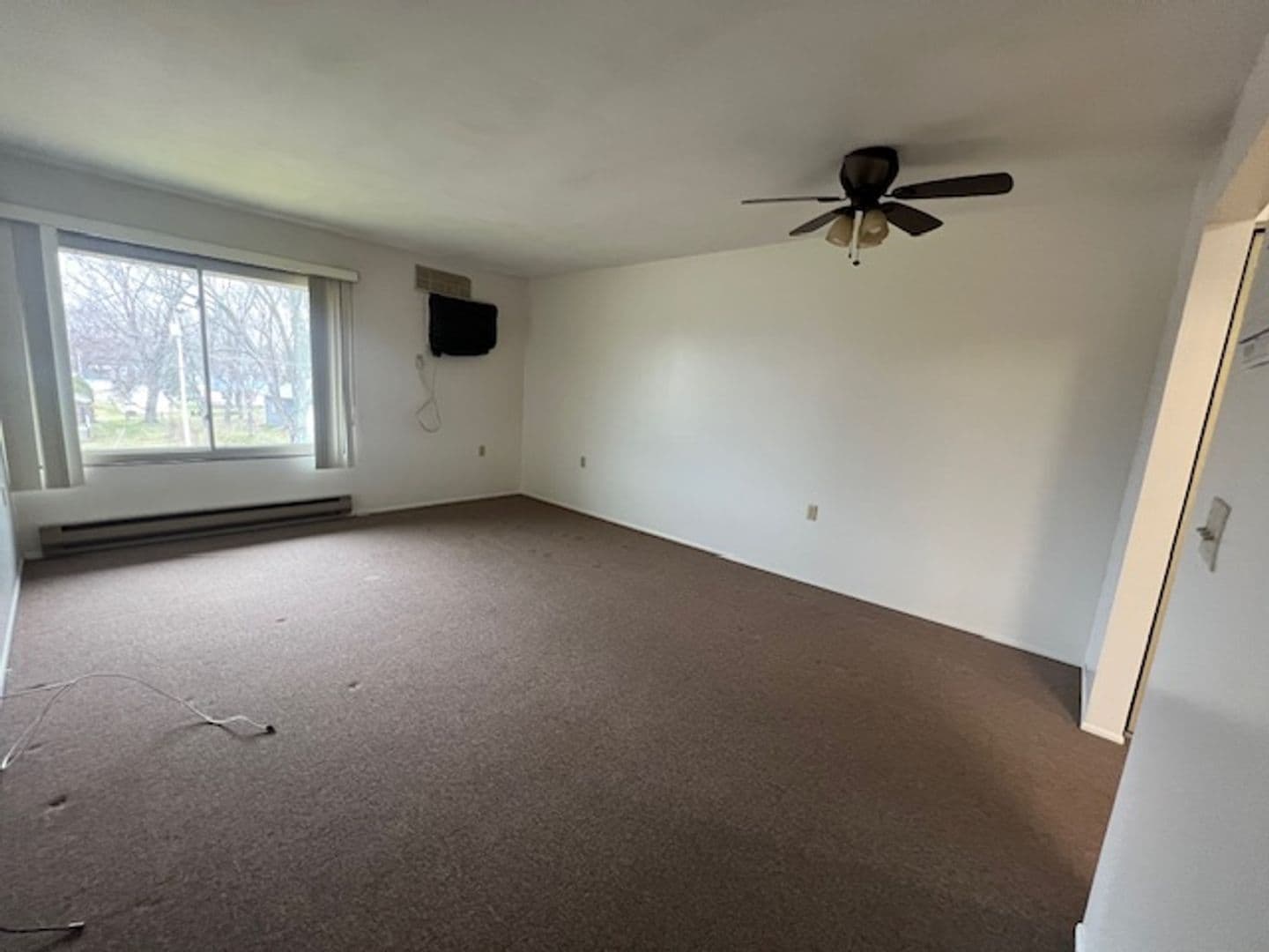Rudolph Apartment: 6934 Hillcrest Avenue