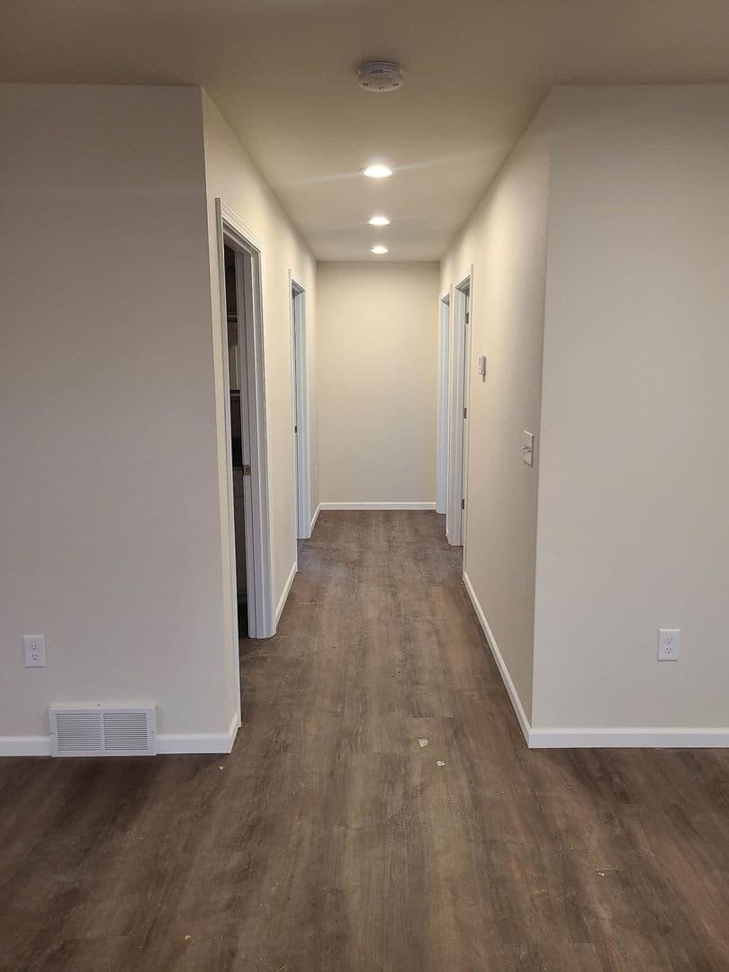 Vesper Townhome: 4923 Well Road