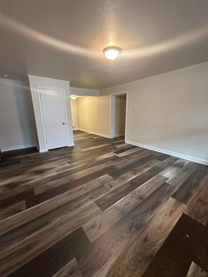 Port Edwards Apartment: 361 1st Street