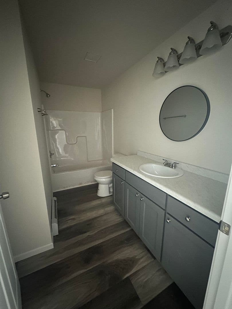Rudolph Apartment: 6944 Blonien Ave