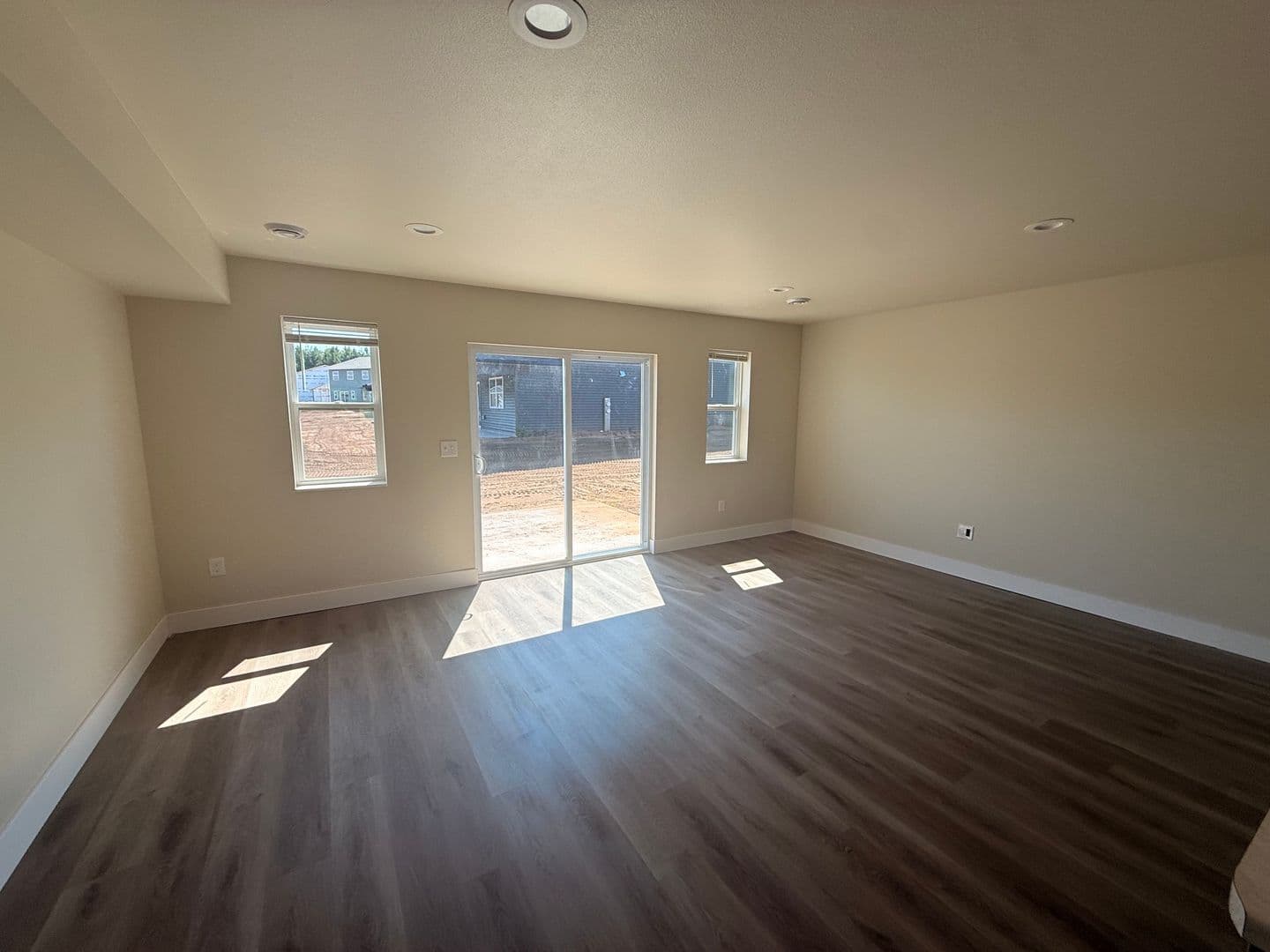 Plover Apartment: 3040 Bennington Place