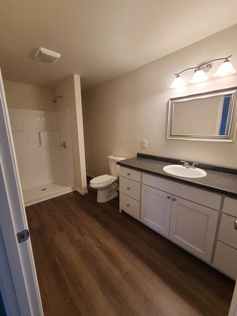 Vesper Townhome: 4923 Well Road