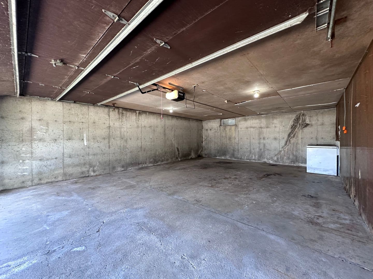 Green Bay Multiplex: 2746 Nicolet Dr