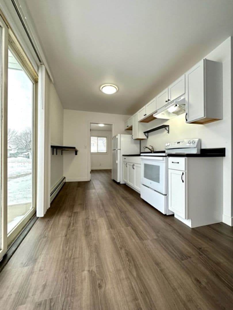 Shawano Apartment: 118 W Prairie St