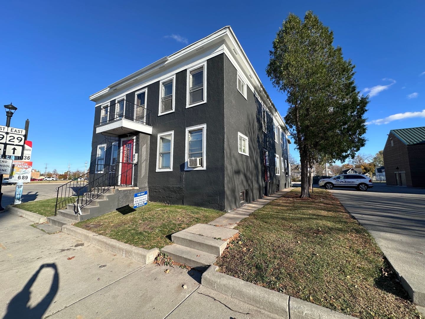 Green Bay Apartment: 113 S Monroe Ave