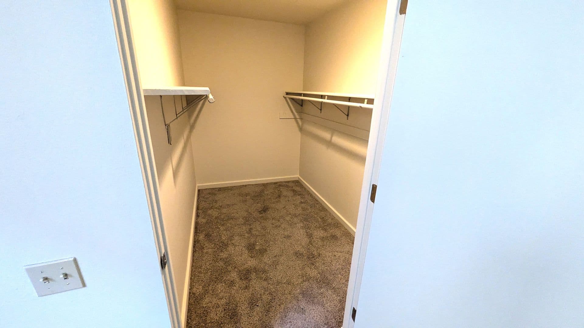 Marinette Apartment: 1713 Dunlap Ave