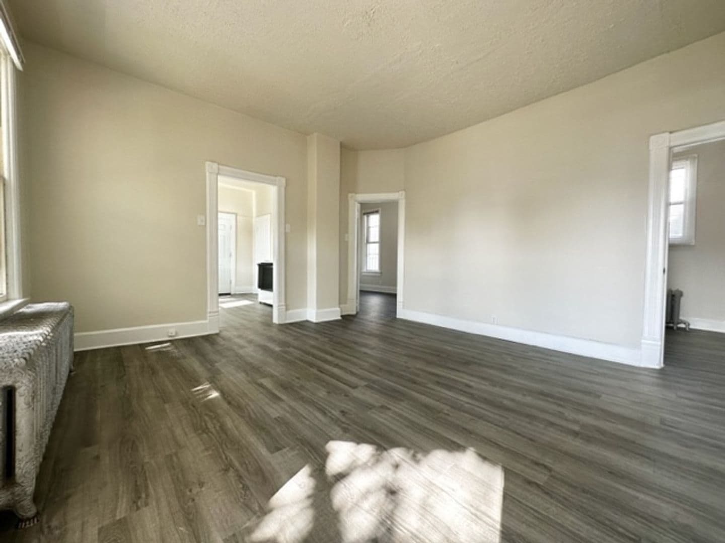 Green Bay Apartment: 338 S Quincy St