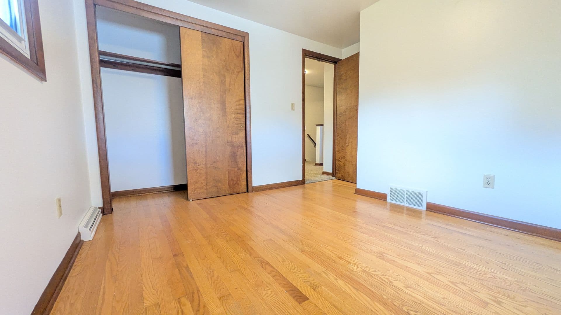 Green Bay Apartment: 408-410 Steven Street