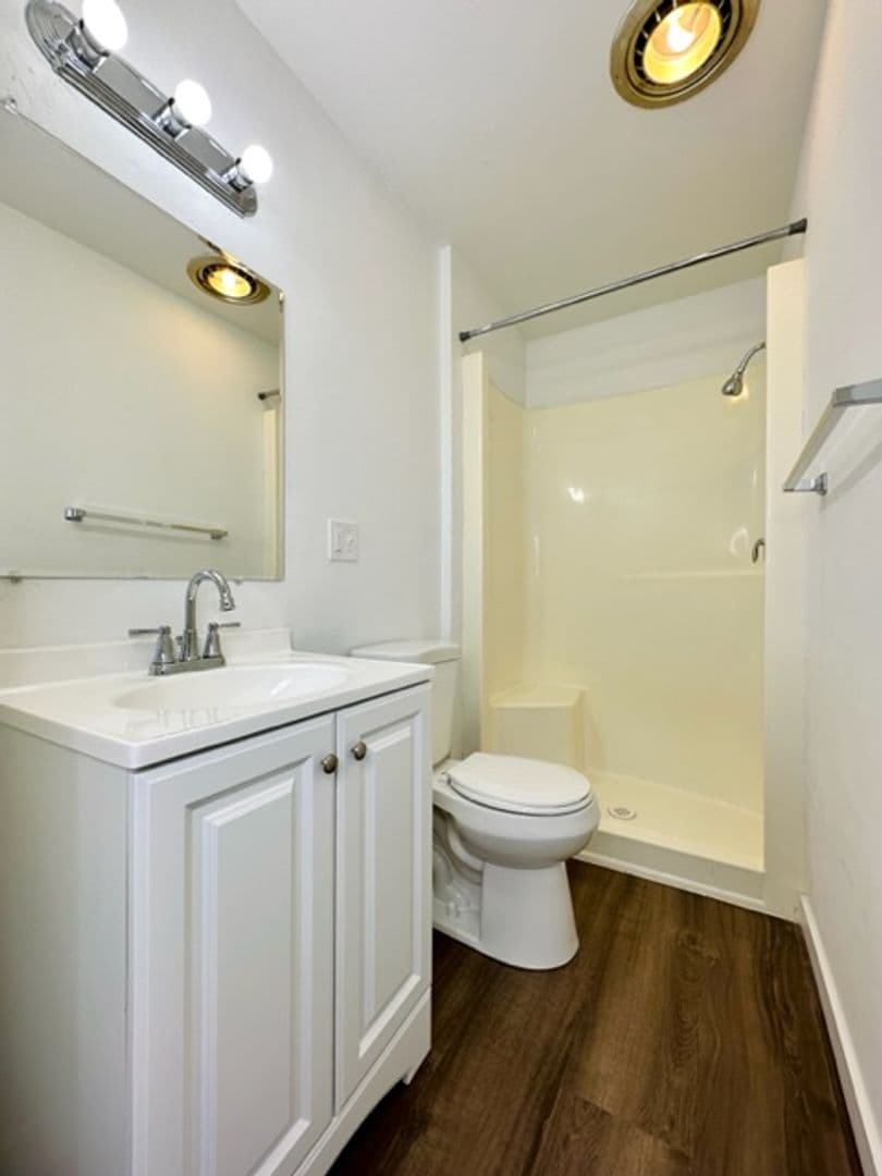 Shawano Apartment: 118 W Prairie St
