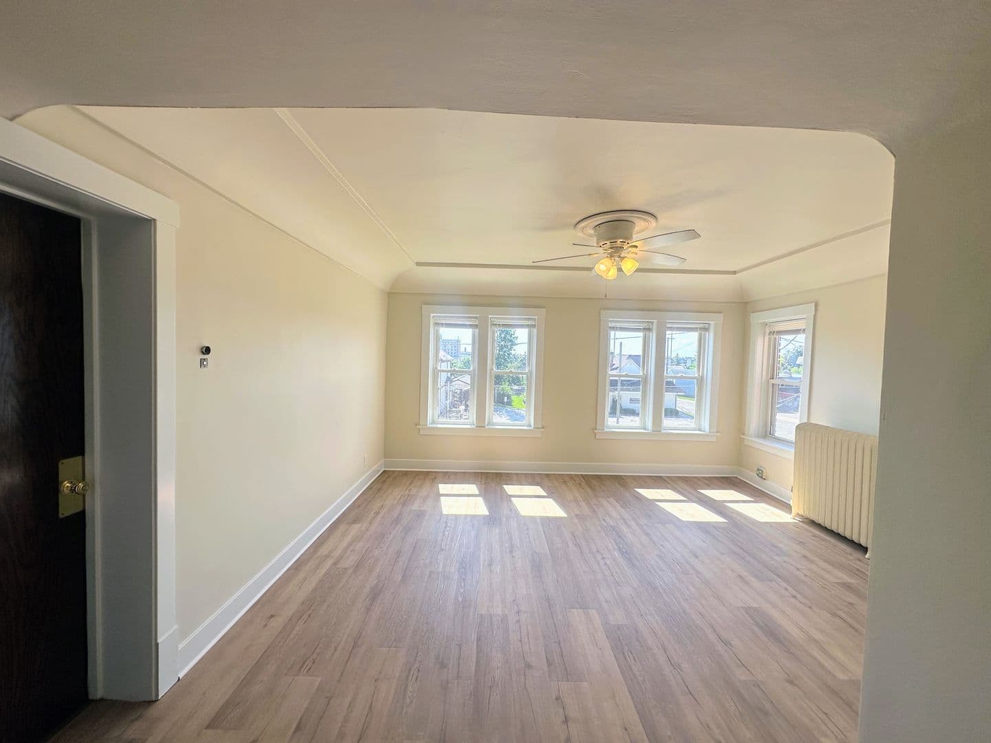Manitowoc Apartment: 812 State Street
