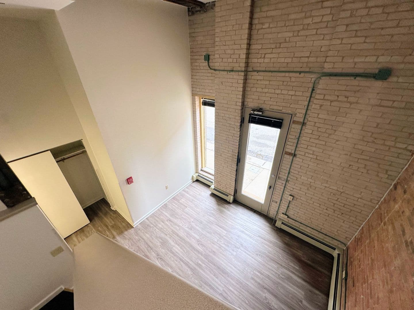 Marinette Apartment: 1701 Dunlap Ave