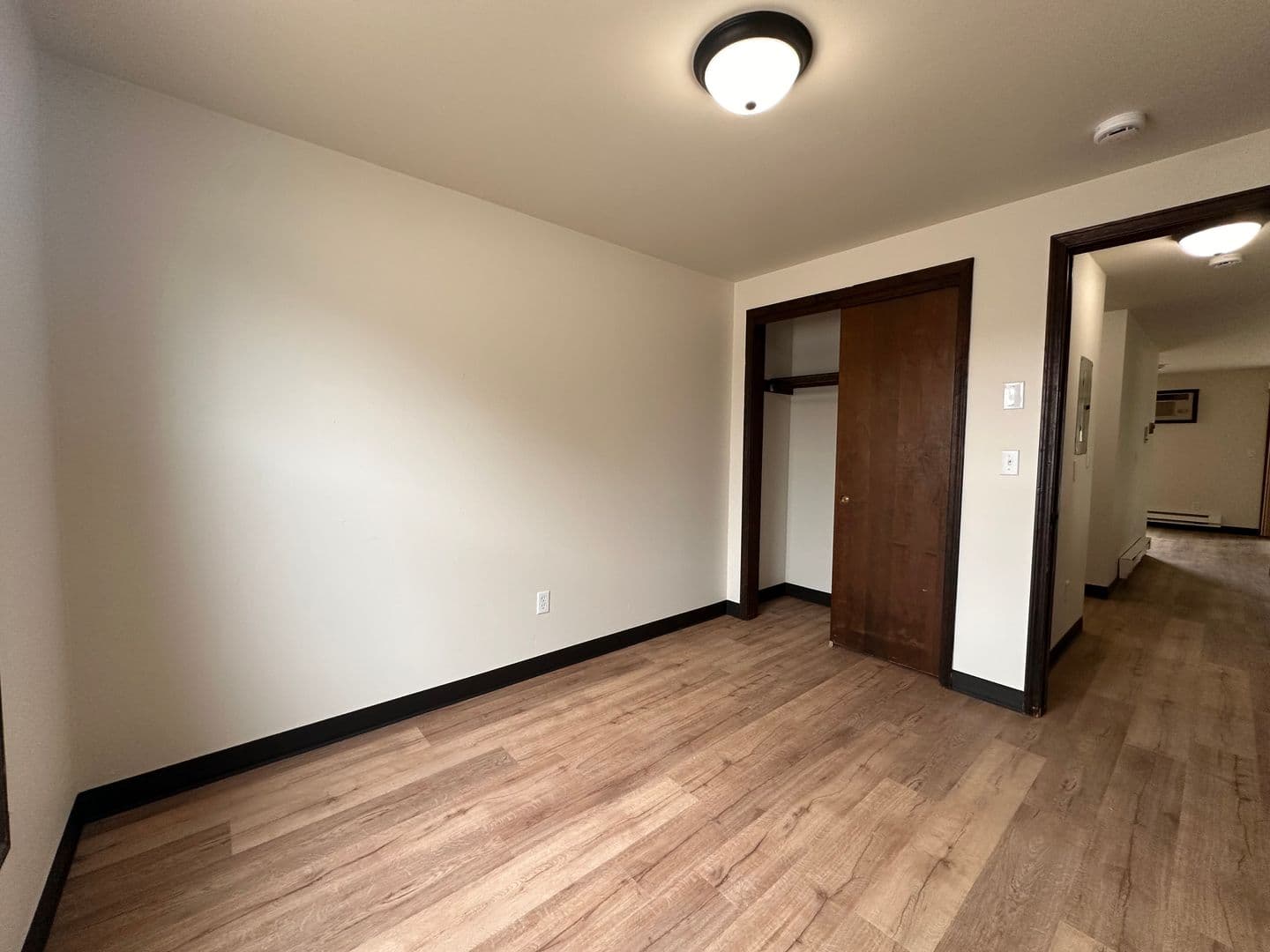 Green Bay Apartment: 2261 Imperial Ln