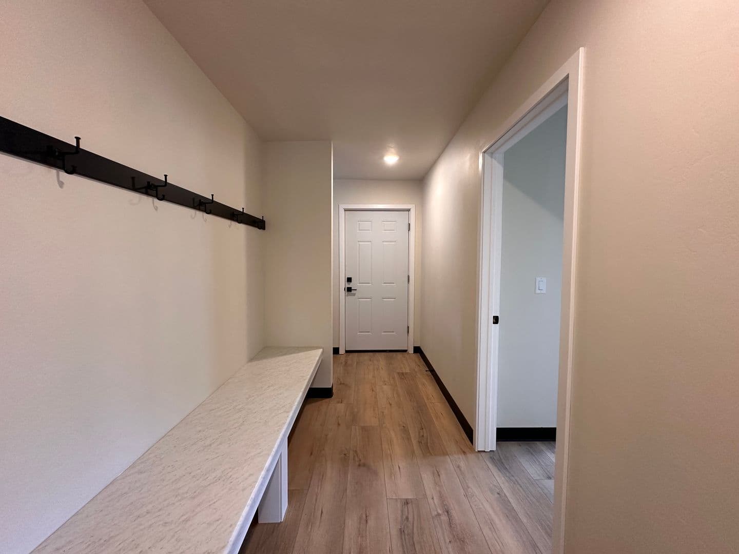 Green Bay Apartment: 1665-1667 Amy Street