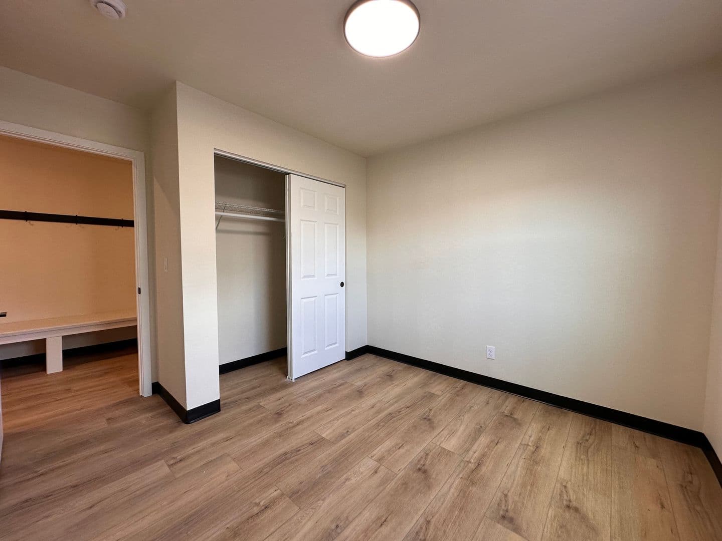 Green Bay Apartment: 1681-1683 Amy Street