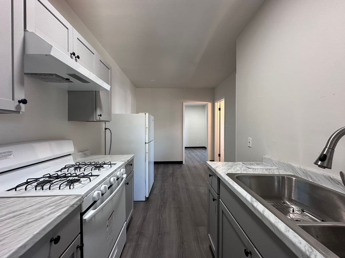 Green Bay Apartment: 113 S Monroe Ave