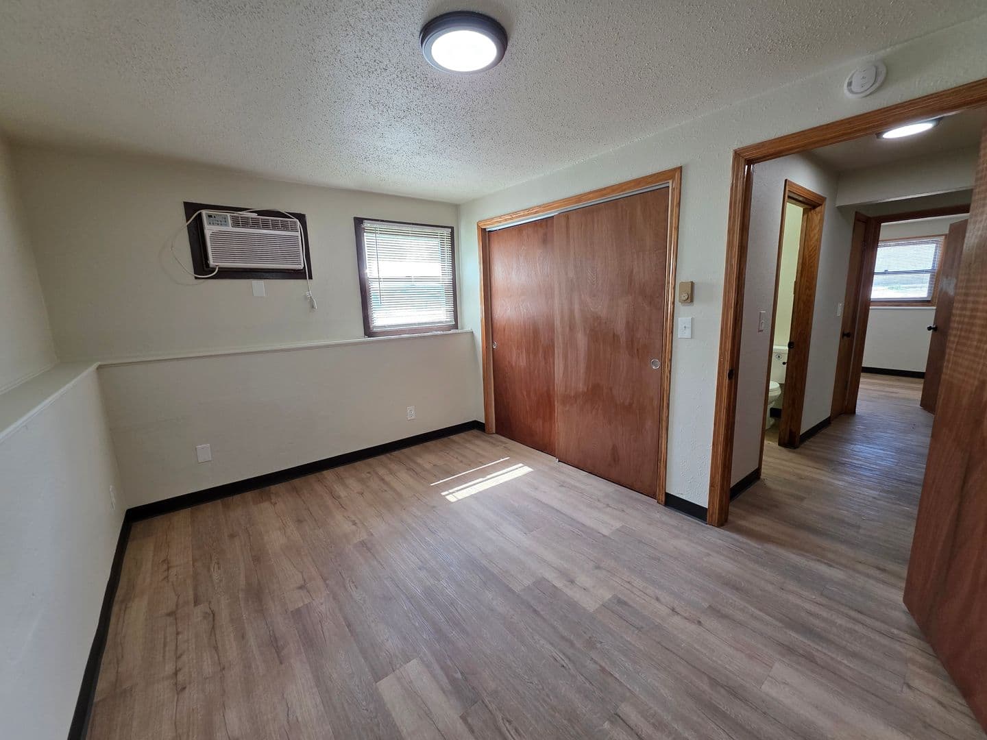 Green Bay Apartment: 2096 Imperial Ln