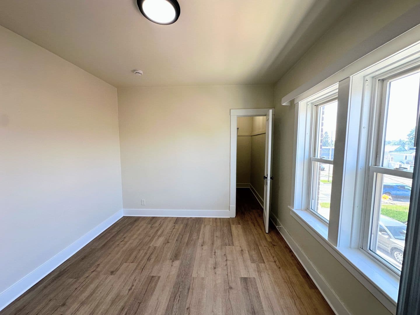Manitowoc Apartment: 812 State Street