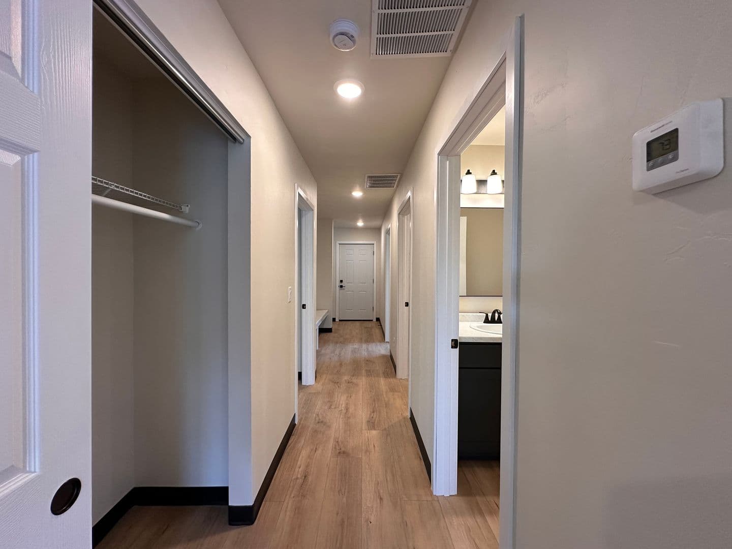 Green Bay Apartment: 1665-1667 Amy Street