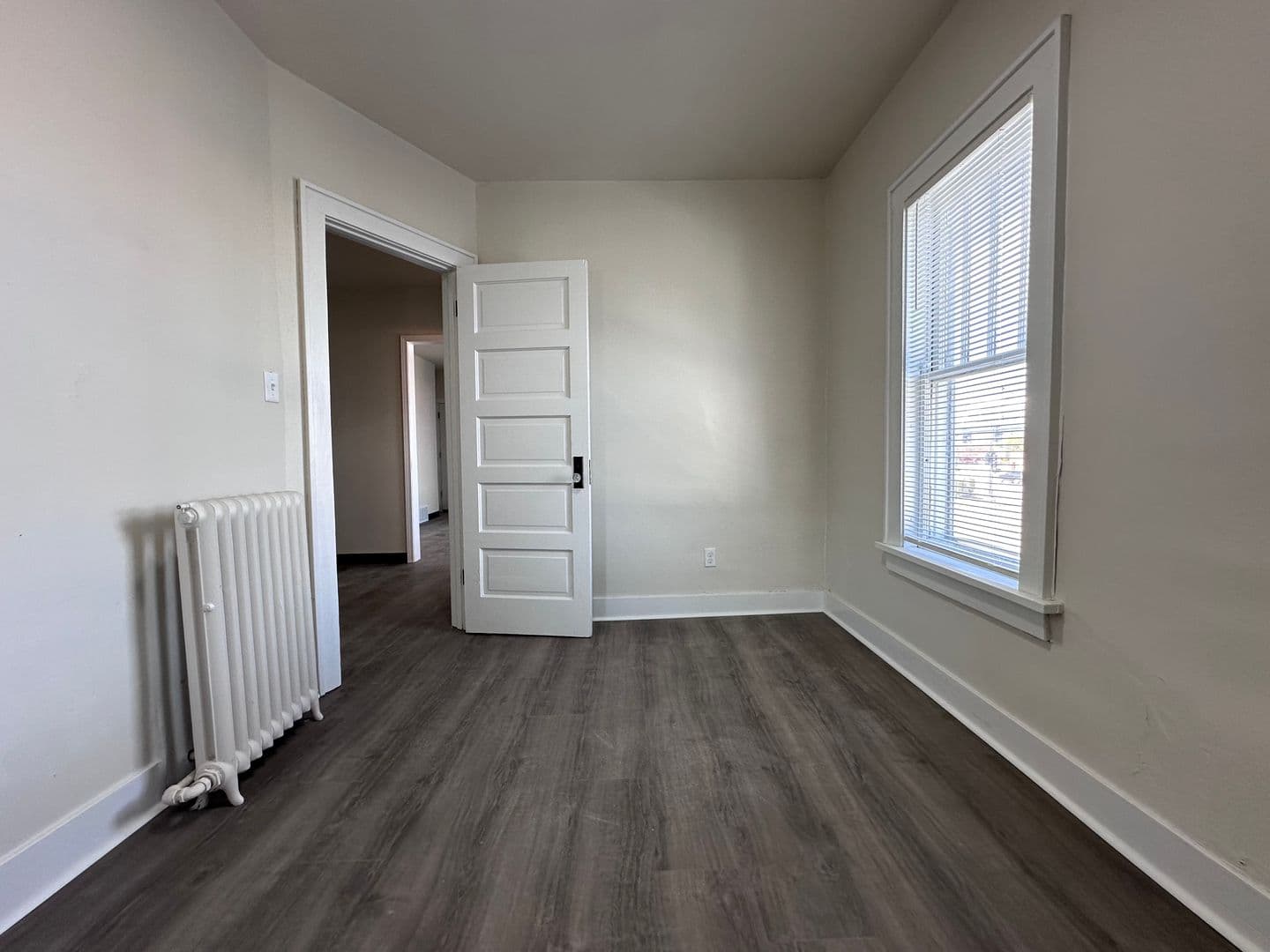 Green Bay Apartment: 113 S Monroe Ave