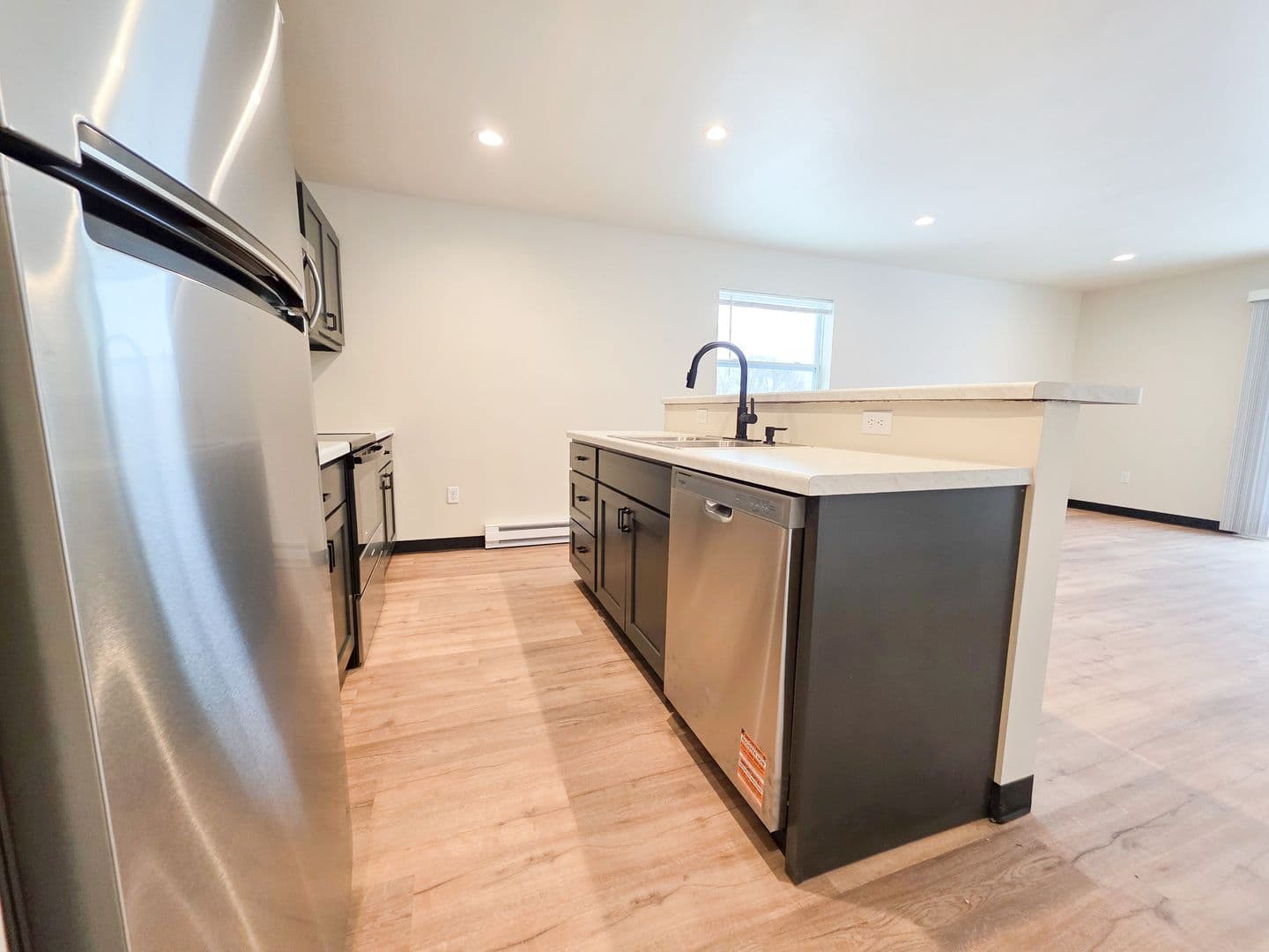 Green Bay Apartment: 1677-1679 Amy Street
