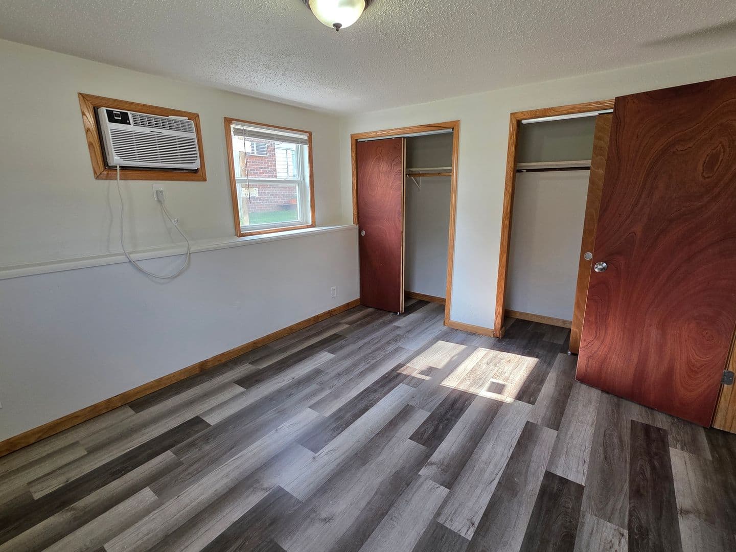 Green Bay Apartment: 2096 Imperial Ln