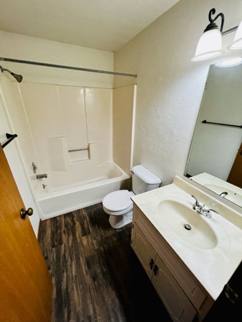 De Pere Apartment: 1180 Scheuring Rd