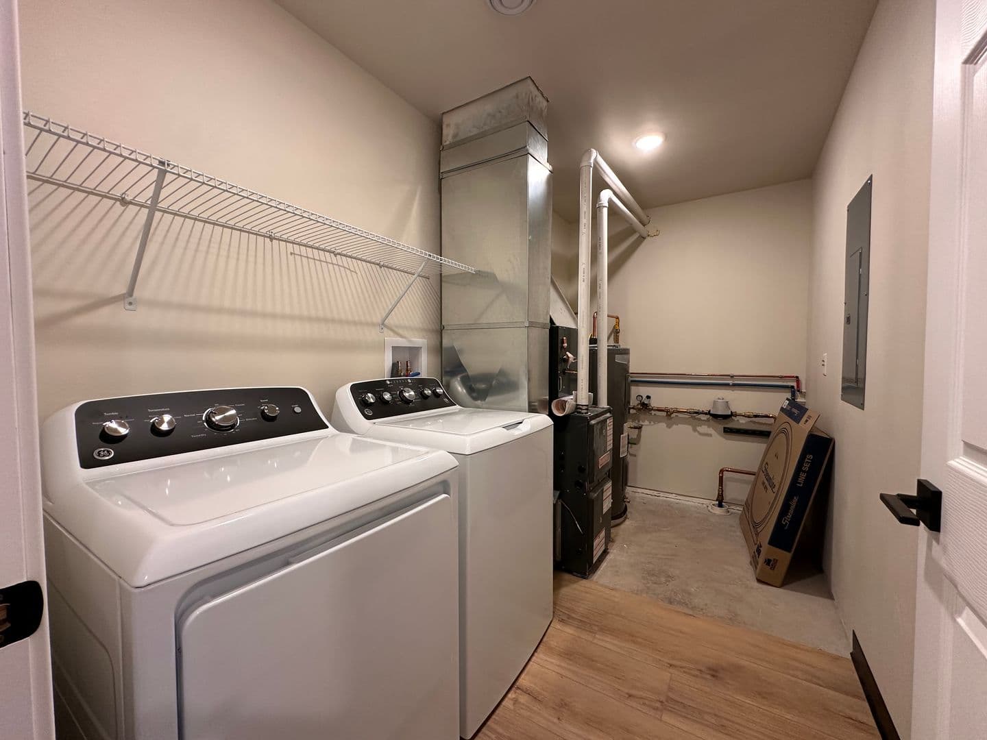 Green Bay Apartment: 1665-1667 Amy Street