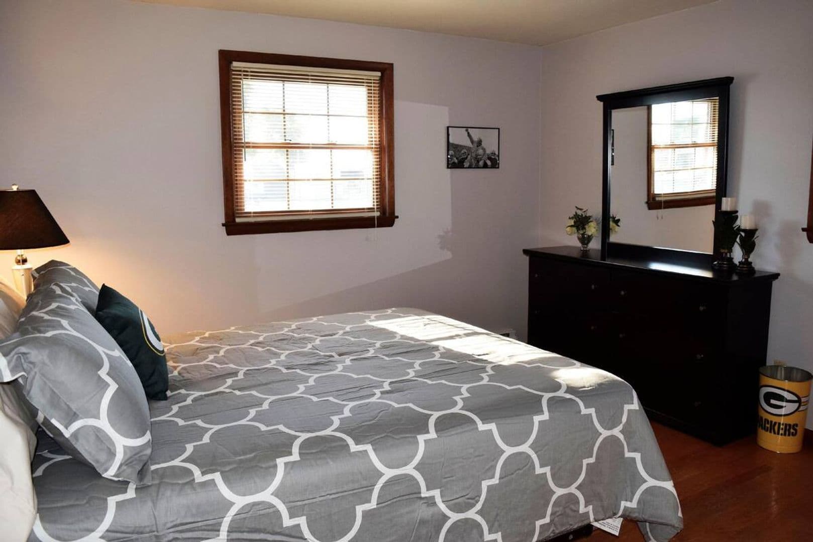 Green Bay Apartment: 2234 S Oneida St