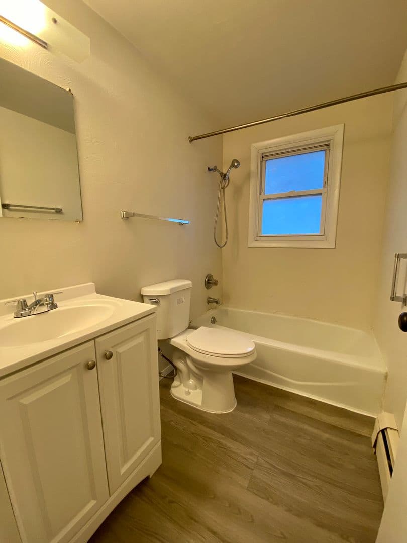 Green Bay Apartment: 1260 Doblon Street