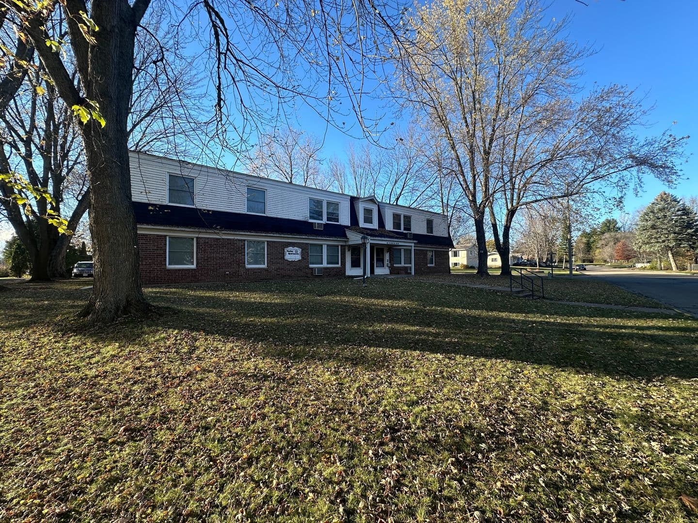 Marion Apartment: 101 Riverview Dr