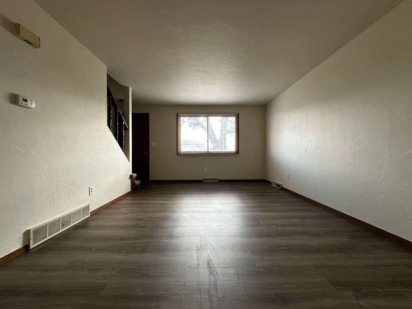 De Pere Apartment: 1168 Scheuring Rd.