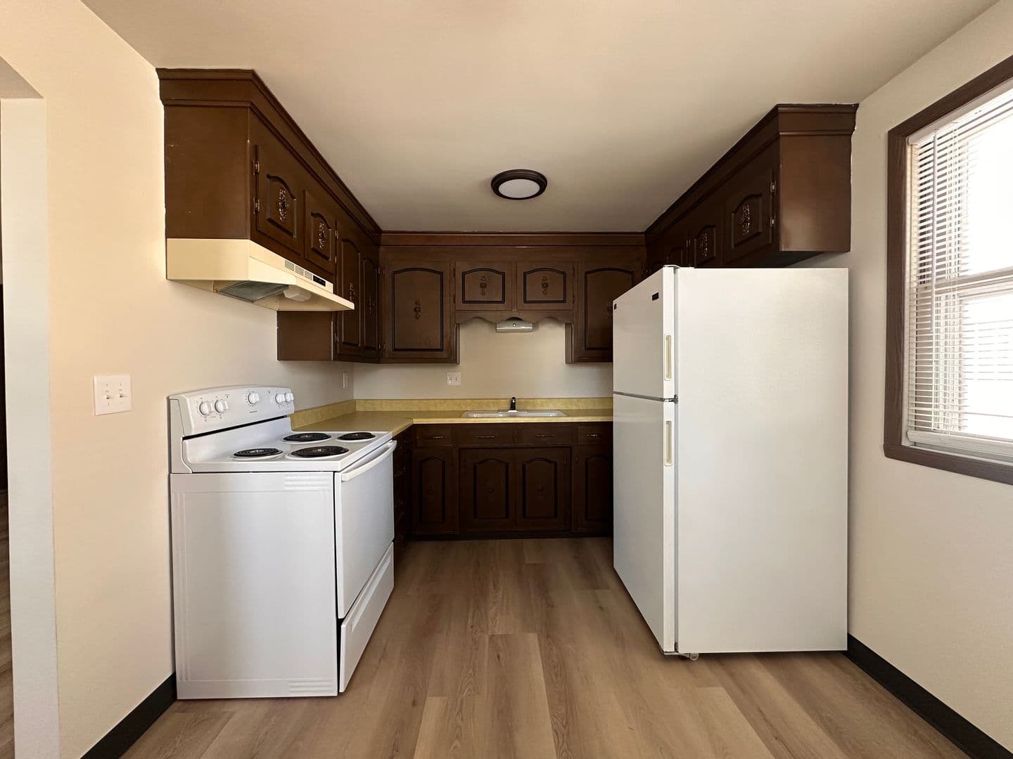 De Pere Apartment: 207 Fort Howard Ave.