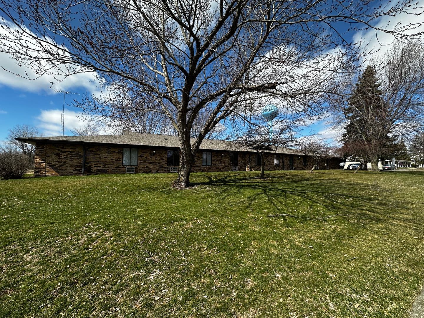 Hilbert Apartment: 135 S 3rd St.