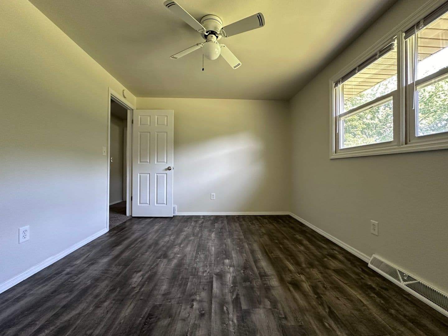 Green Bay Multiplex: 2746 Nicolet Dr