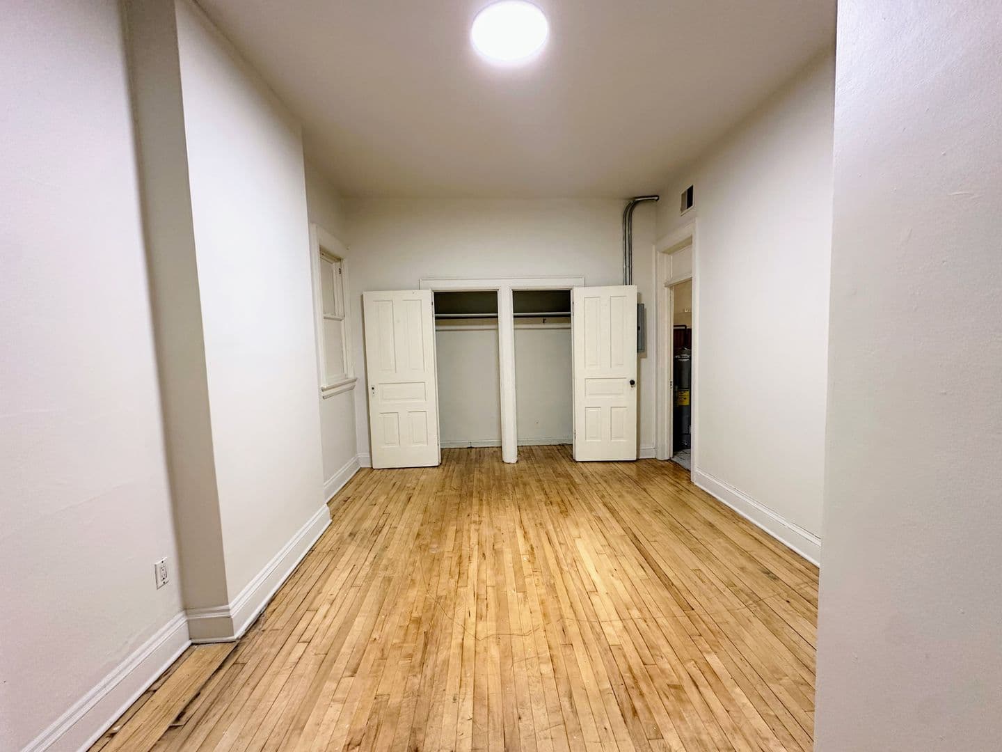 Manitowoc Apartment: 815 Jay St