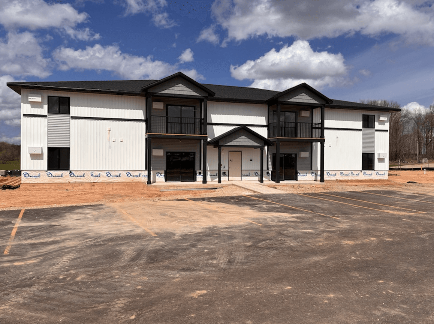 Bonduel Apartment: 206 East Express Way