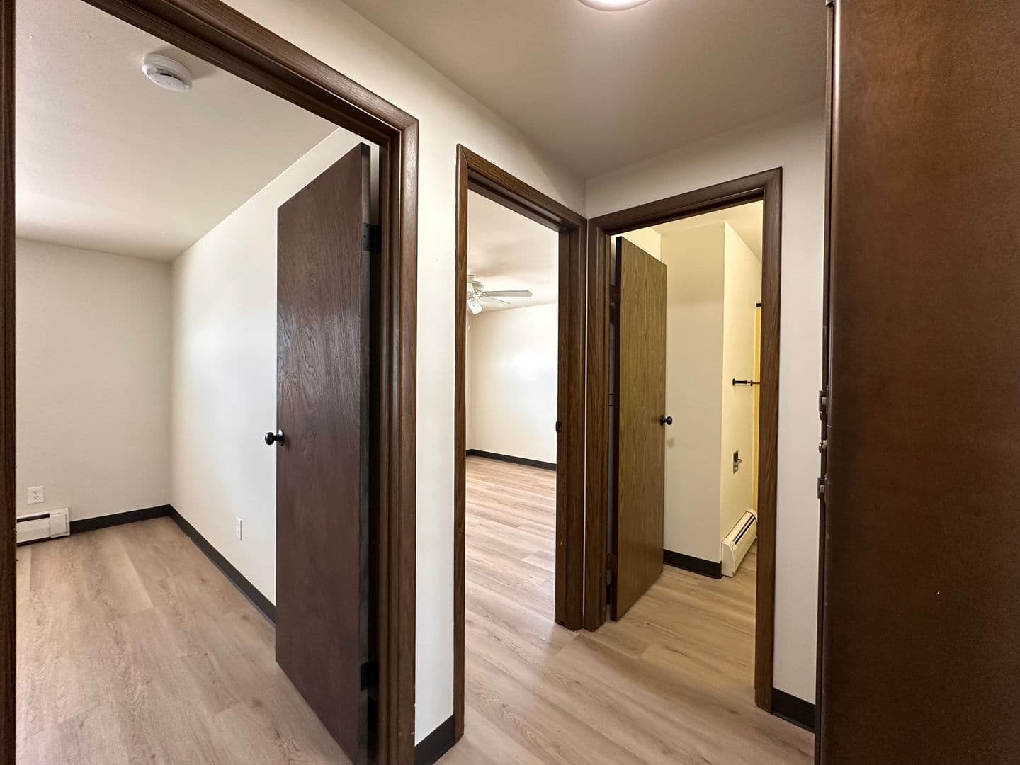De Pere Apartment: 207 Fort Howard Ave.