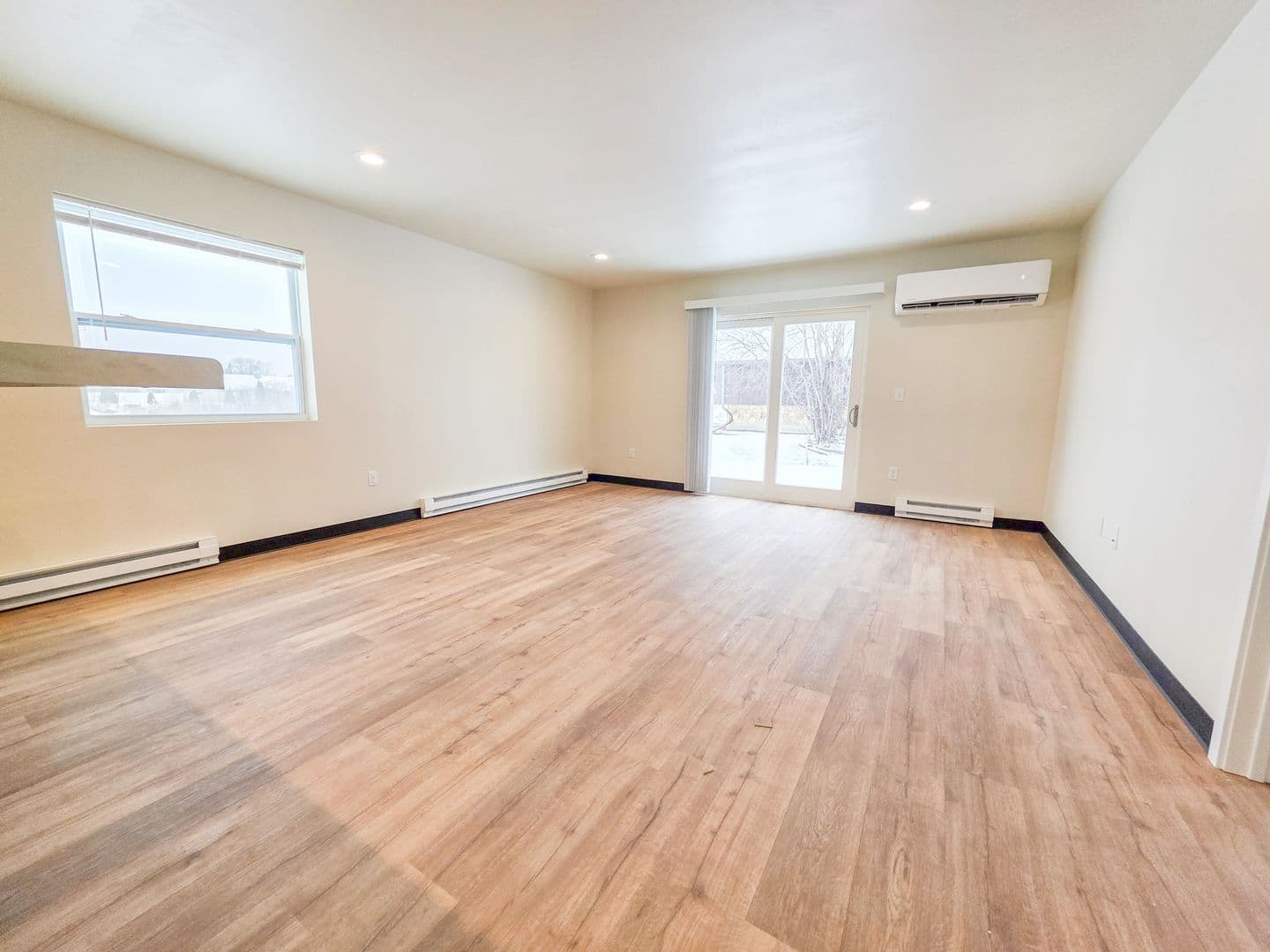 Green Bay Apartment: 1677-1679 Amy Street