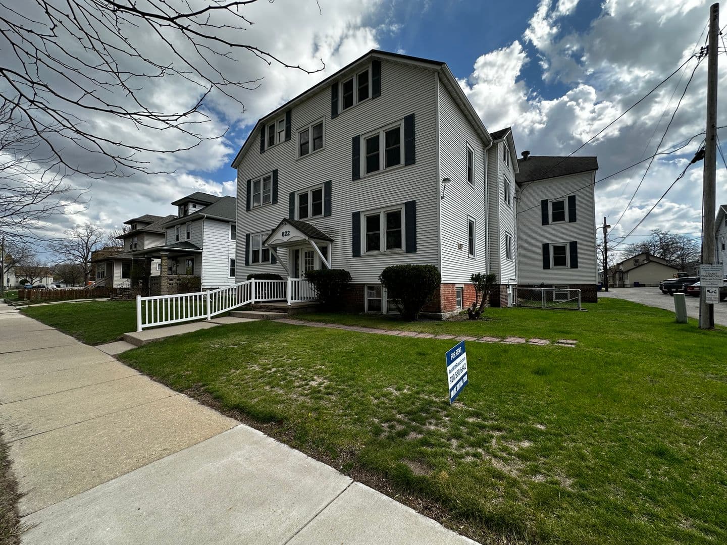 Green Bay Apartment: 822 Pine Street