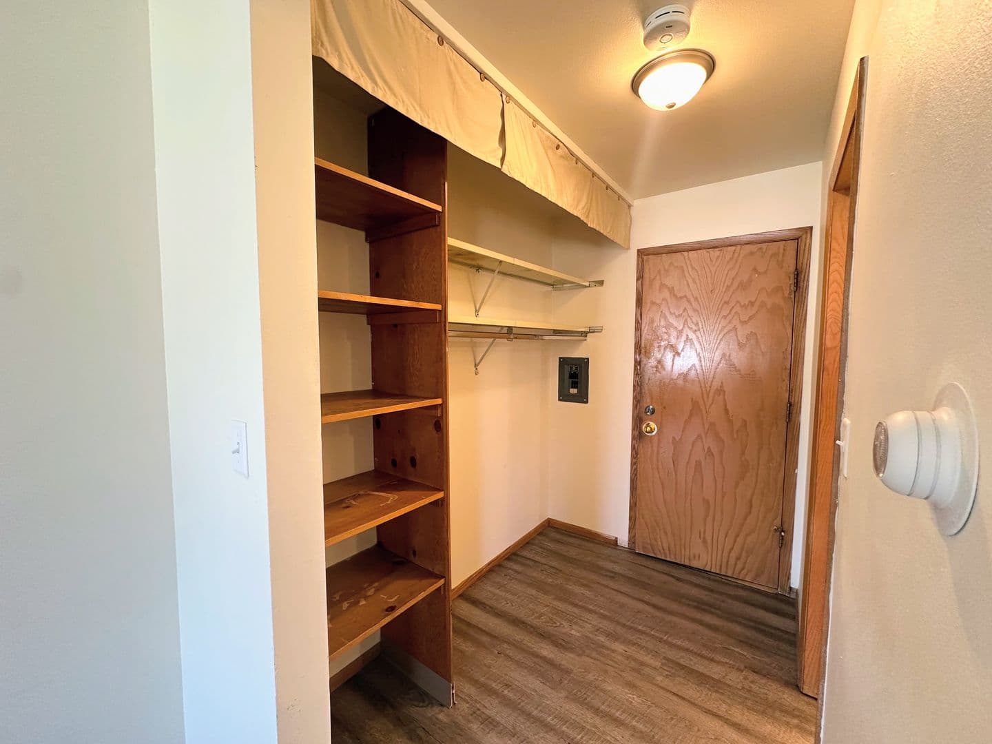 DePere Apartment: 600 James St.