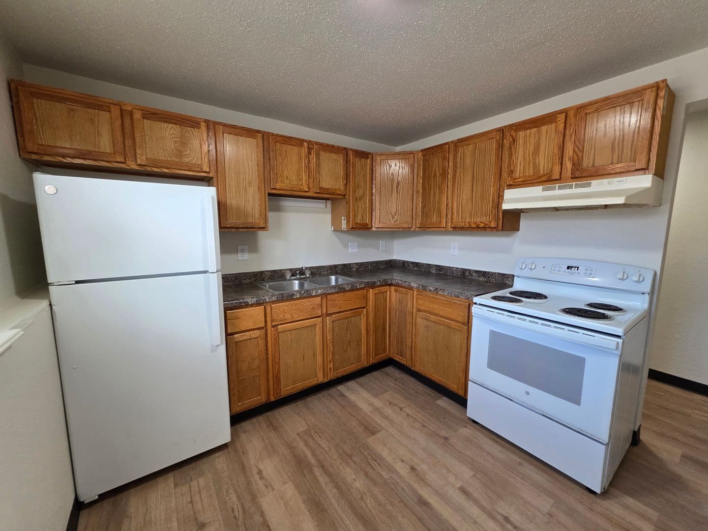 Green Bay Apartment: 2096 Imperial Ln
