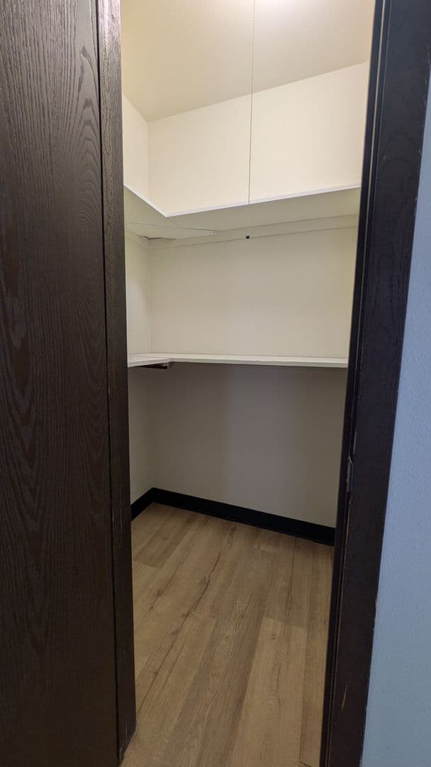 Stockbridge Apartment: 228 Enterprise St.