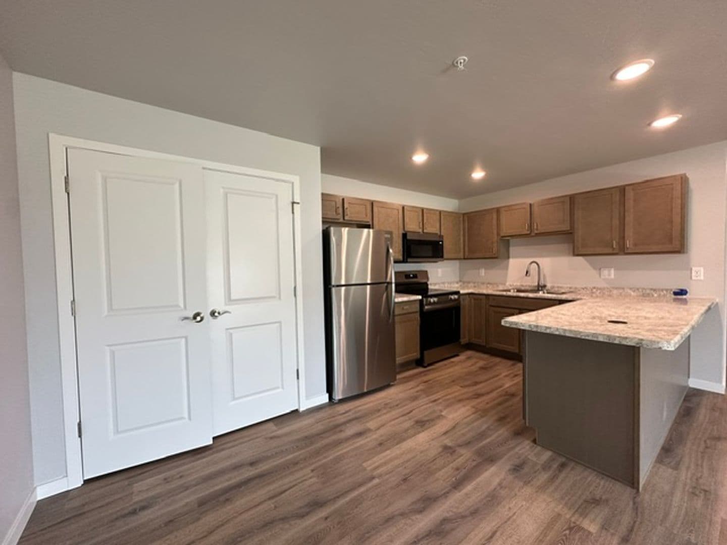 Bonduel Apartment: 206 East Express Way